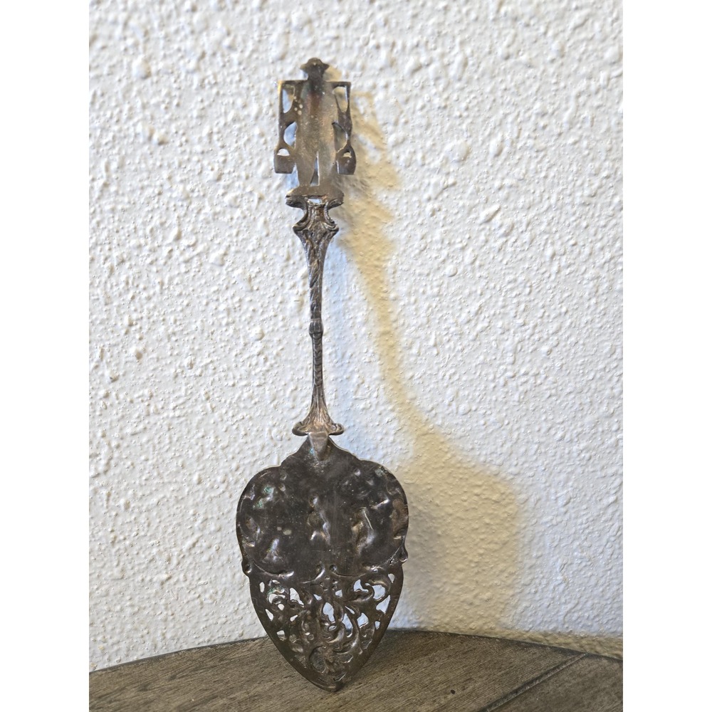 Vintage Silver Plated Repousse Dutch Cake Server Water Carrier Tavern Scene